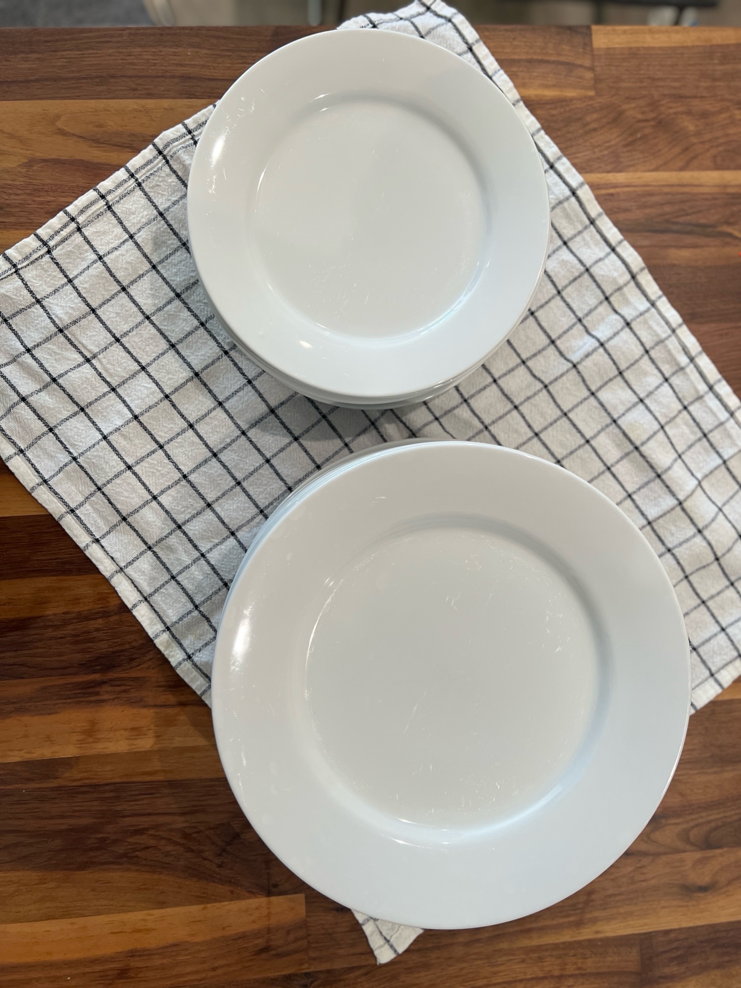 Crate and barrel - 접시 2 sets of 8 - 1