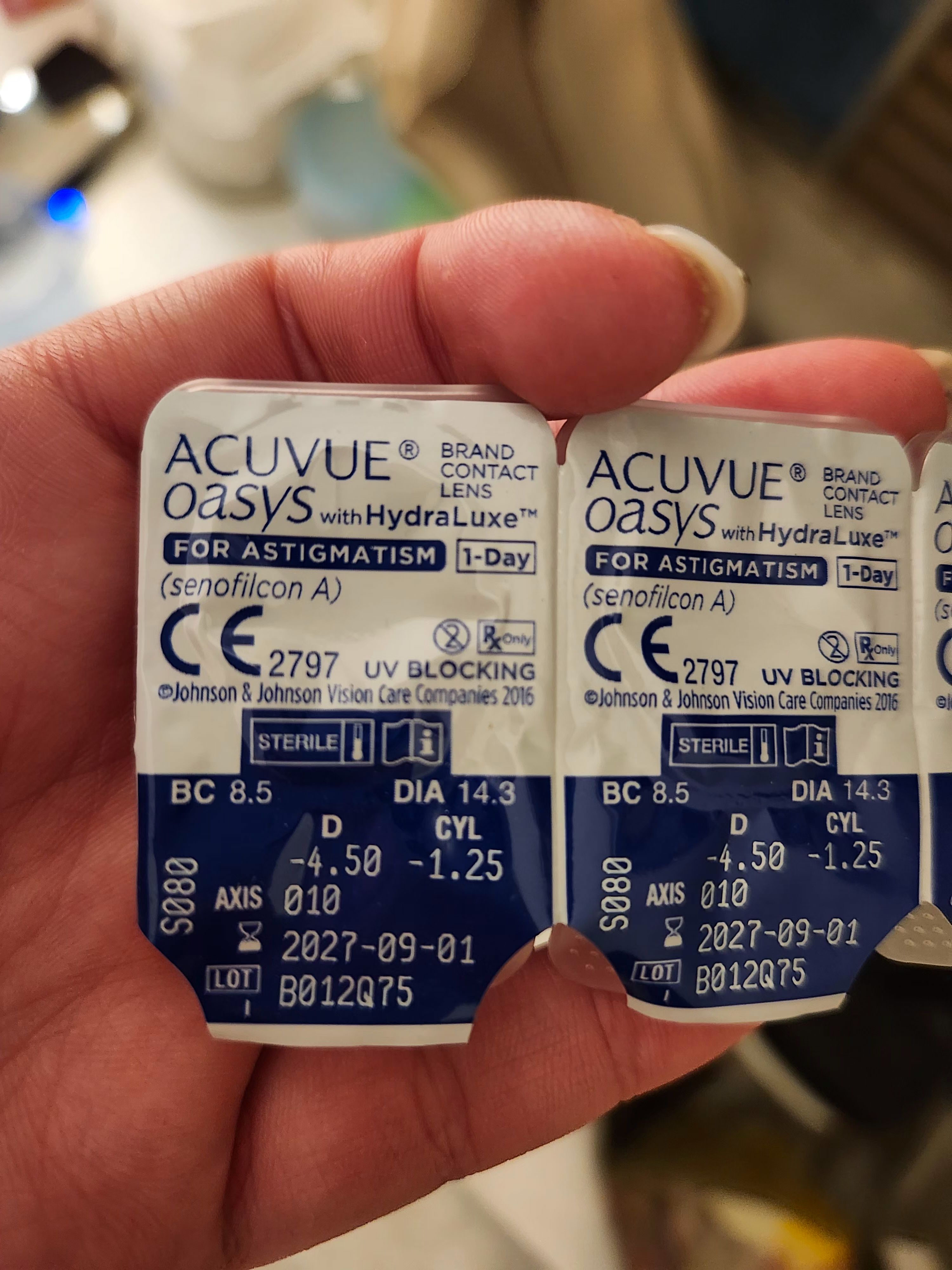 아큐브 오아시스 원데이 렌즈 - 1