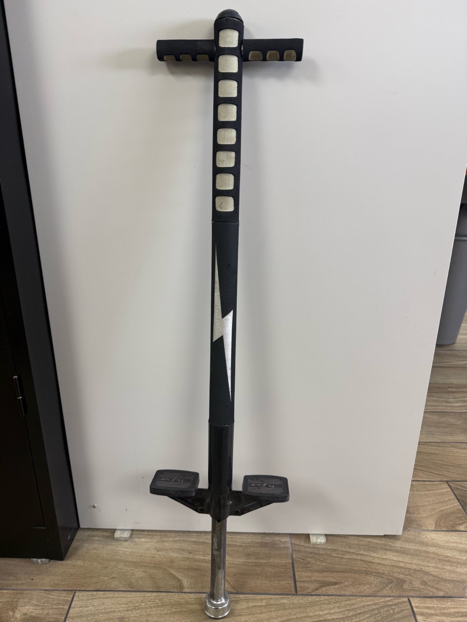 Pogo stick(스카이콩콩) - 1