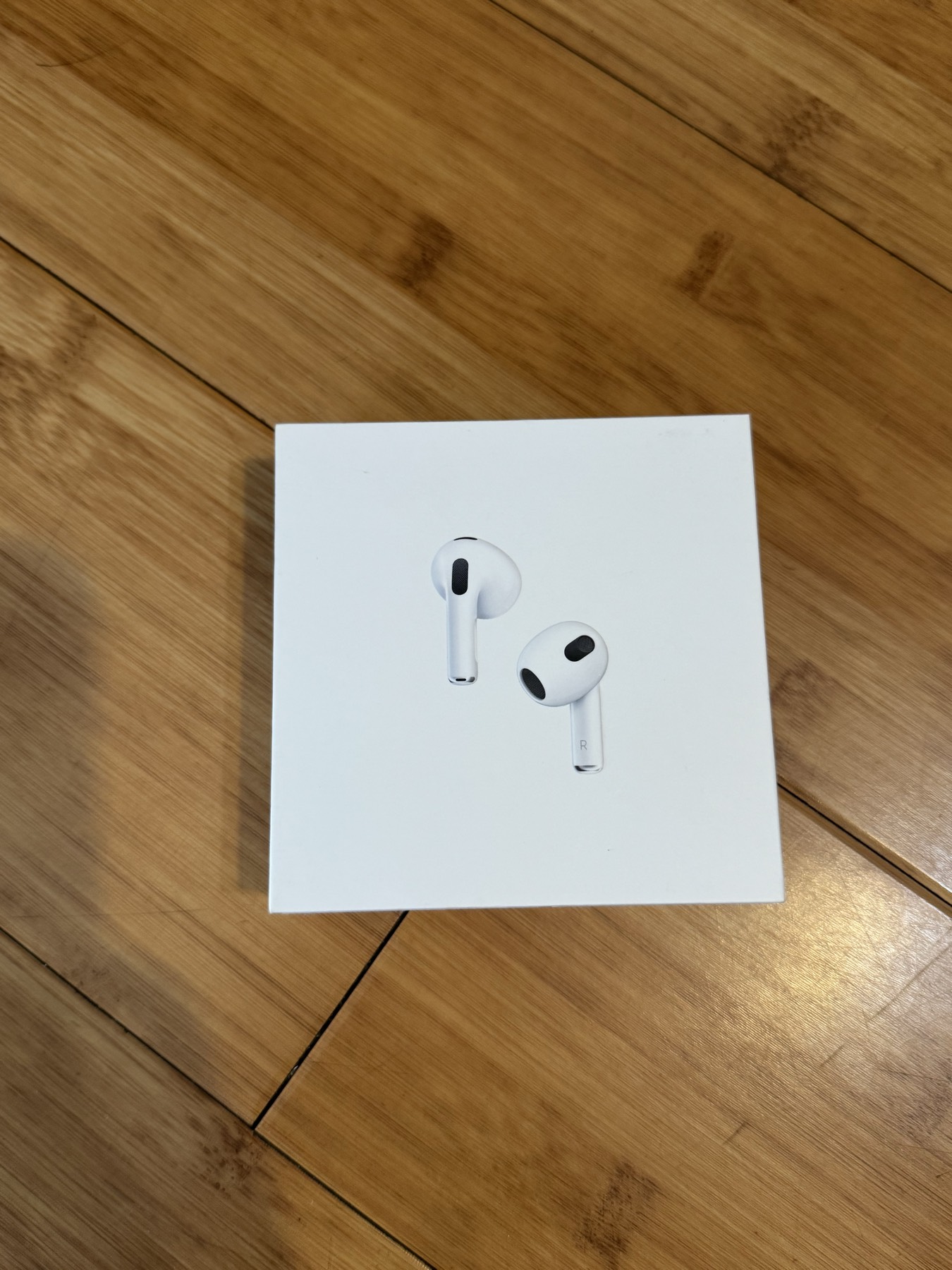 에어팟 3세대 with Lightning cable - 1