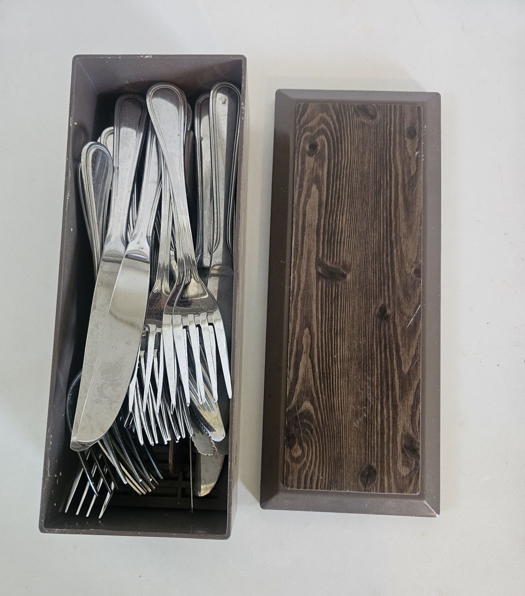 수저통과 포크, 나이프 전부 - 1