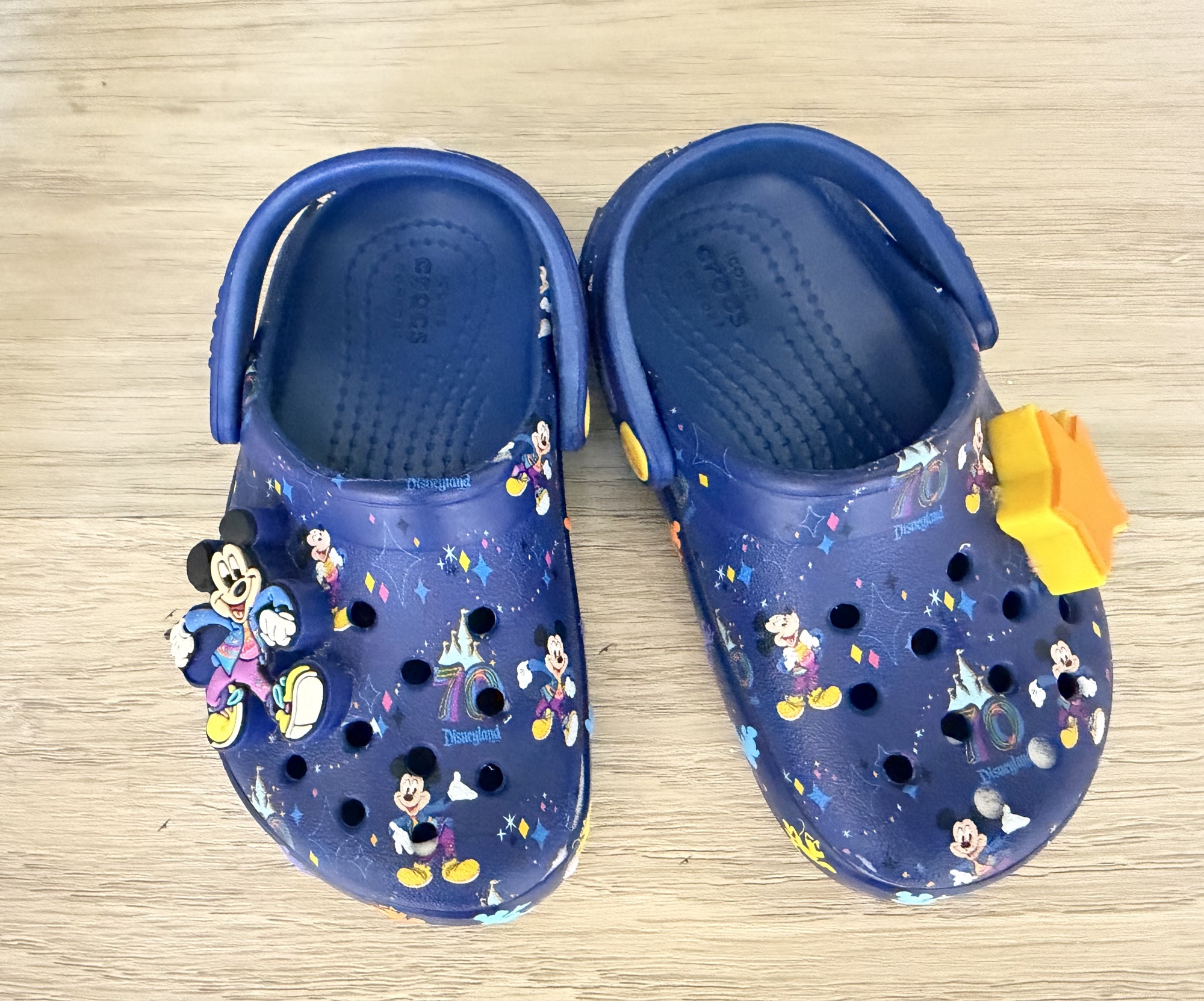 Crocs Disney limited edition - 1