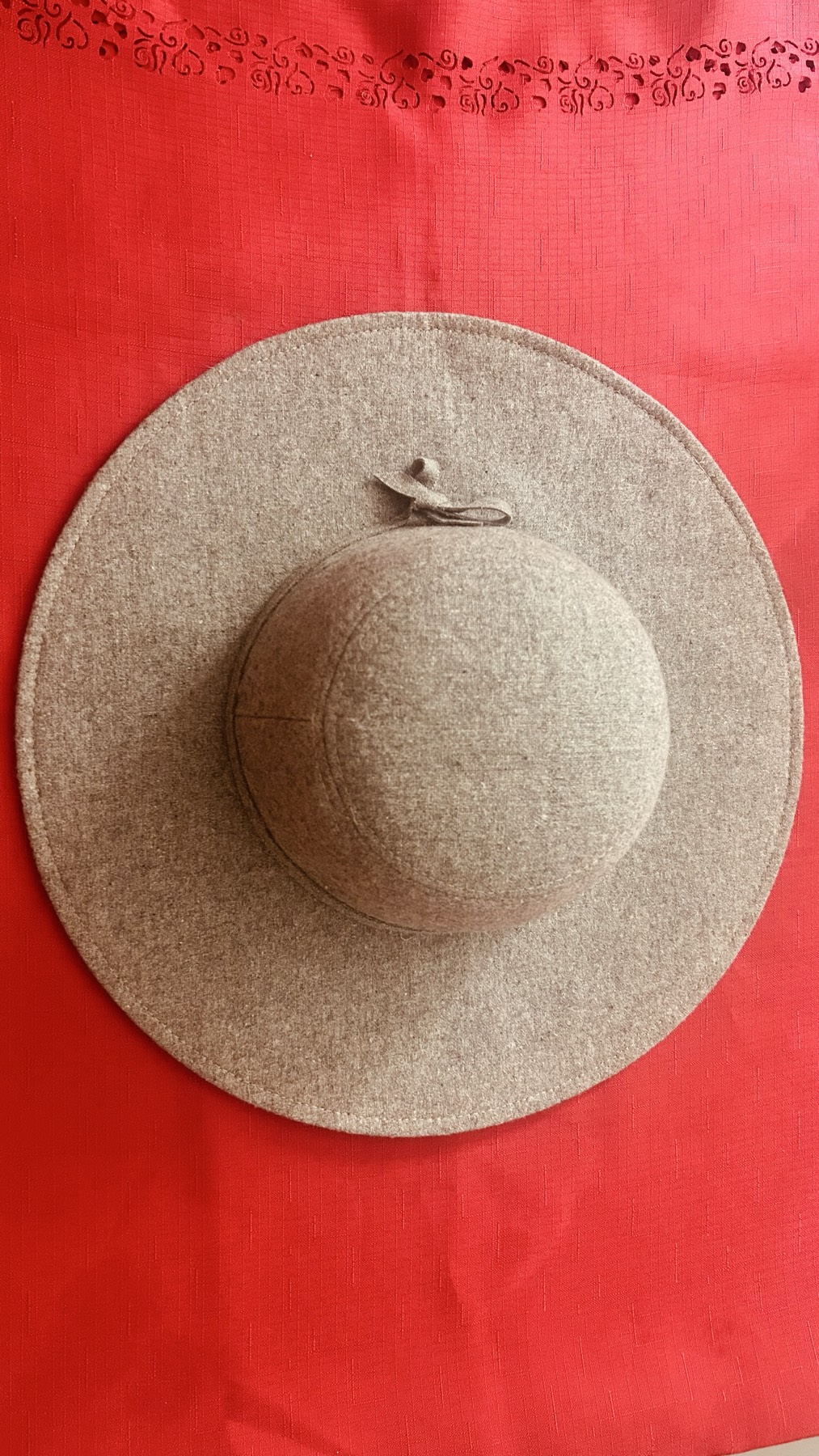 그레이 색깔 넓은 챙 모자 - 1