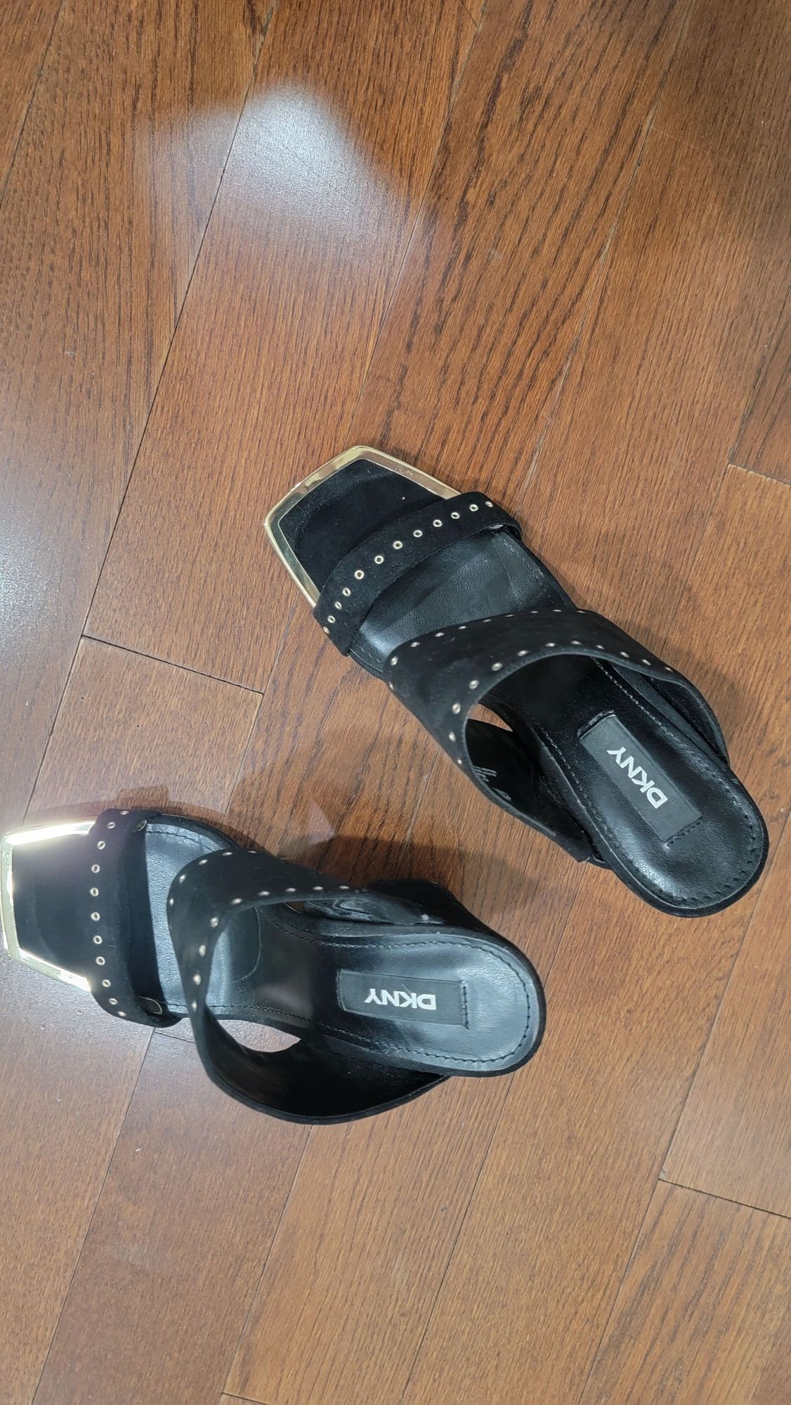 DKNY 가죽 샌들(사이즈 5 1/2) - 1