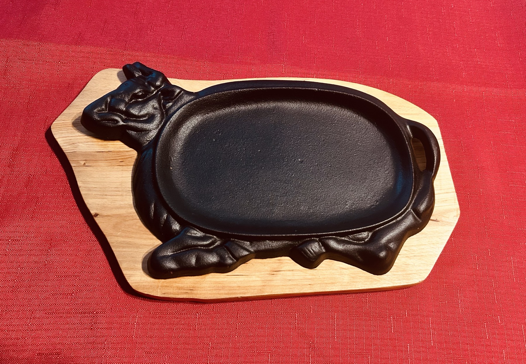 소 모양 무쇠 스테이크 판 & 나무 받침 세트 - 1