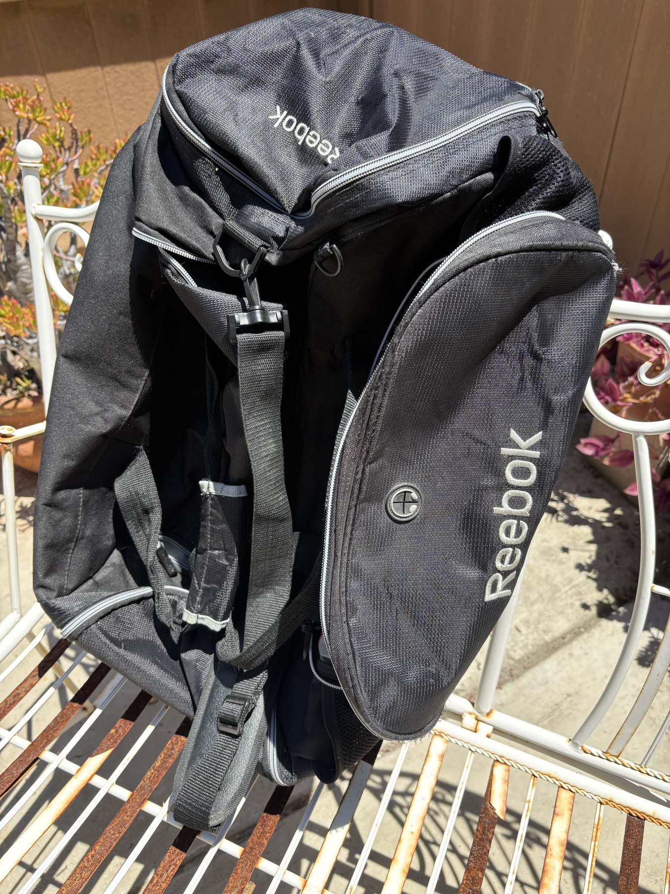 Reebok/Jansport 더플백검정색 - 1