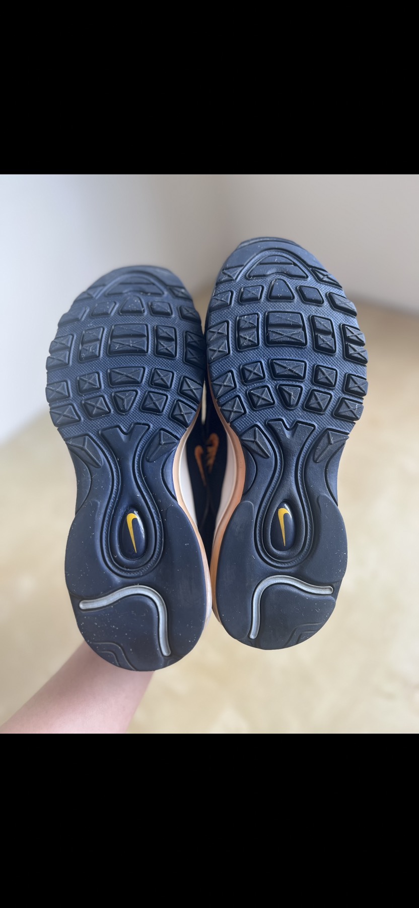 Air Max 97 에어맥스 여자 size 7.5 $45 - 1