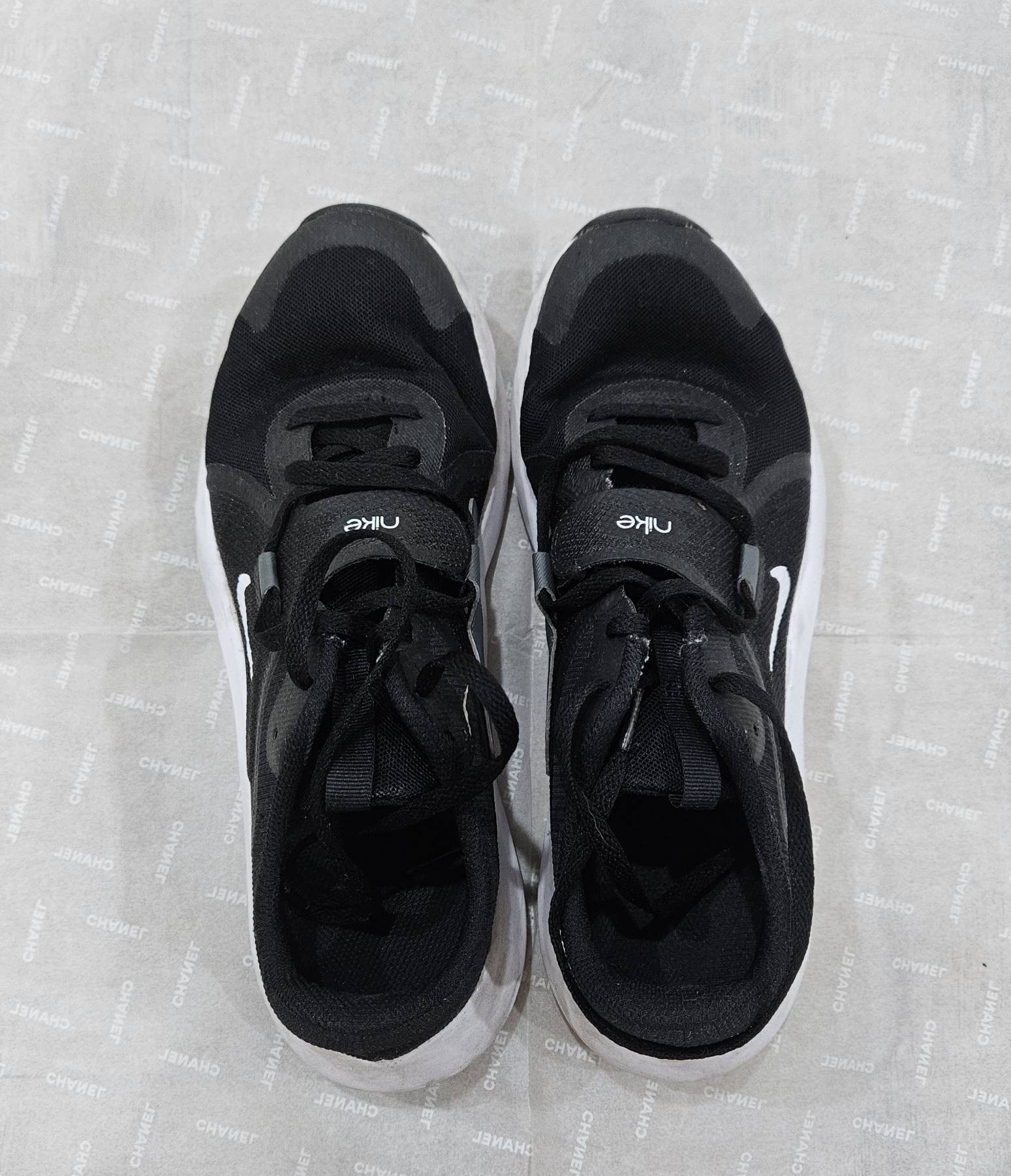 Nike 키즈 블랙/화이트 스니커즈 8.5(여) - 1