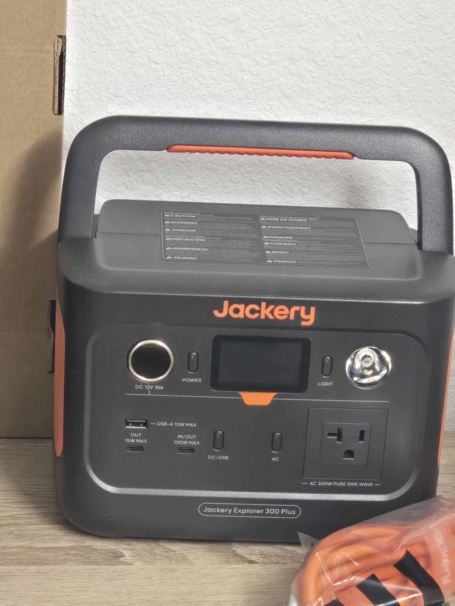 Jackery - 1