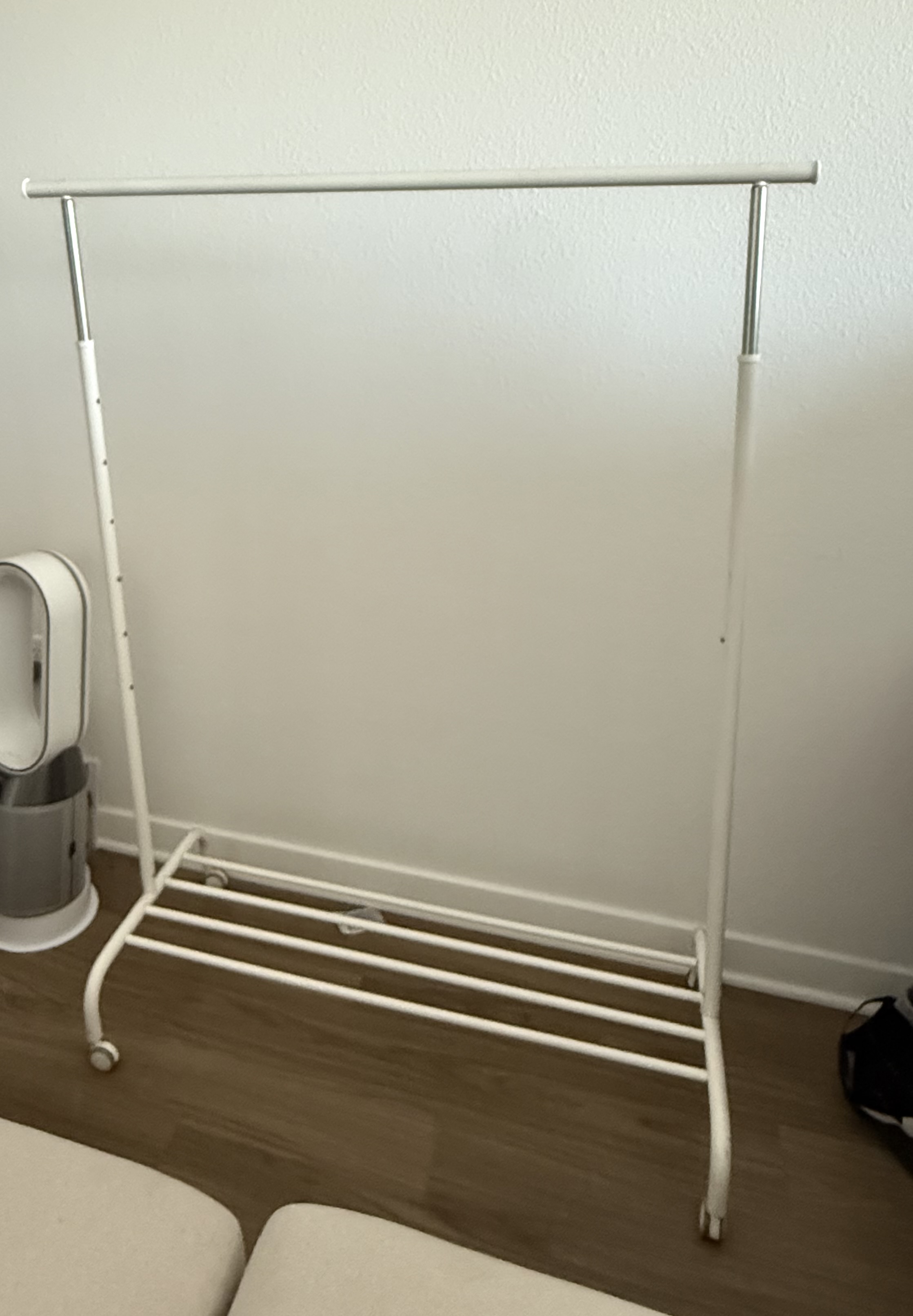 Ikea 옷걸이 - 1