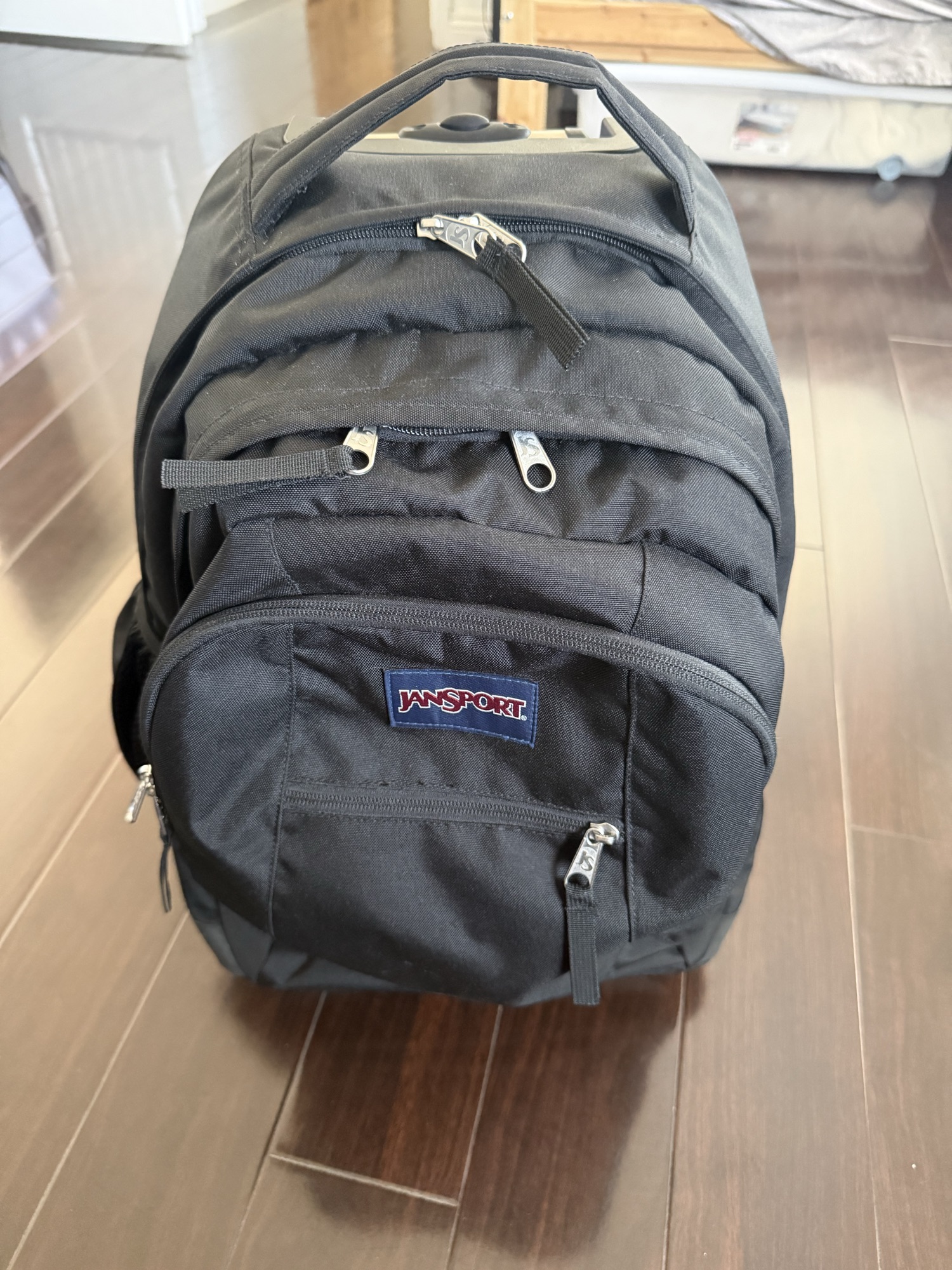 JanSport 바퀴달린 가방 - 1