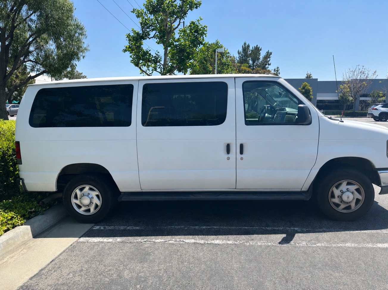 2011 Ford E-350 12인승 밴 판매 - 1