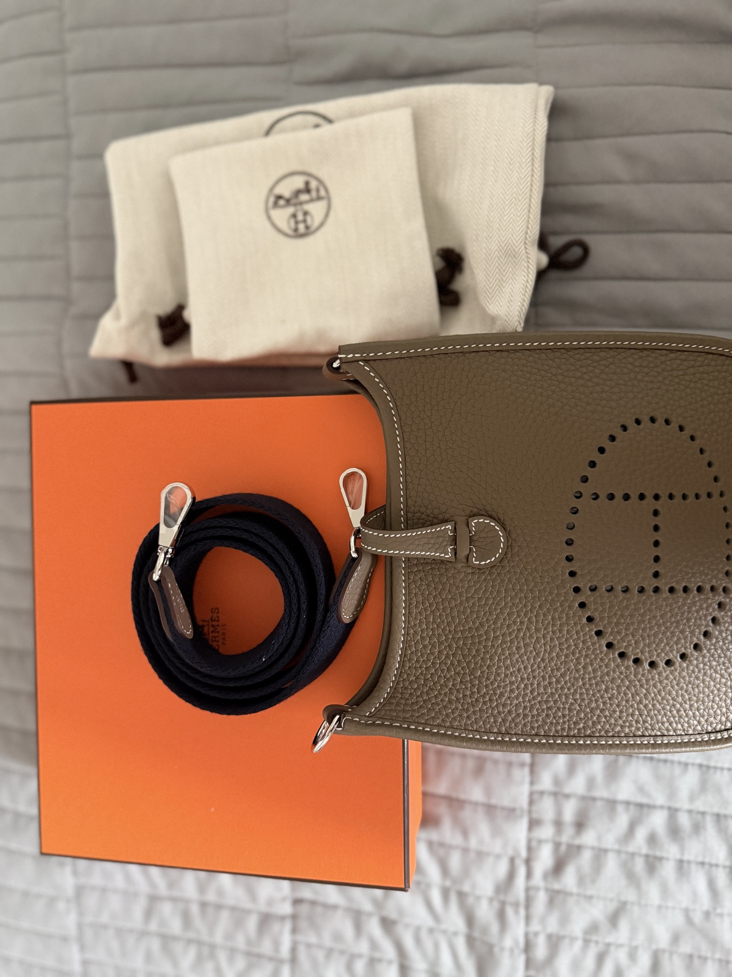 Hermes Evelyn 16 에르메스 에블린 크로스 Taupe - 1