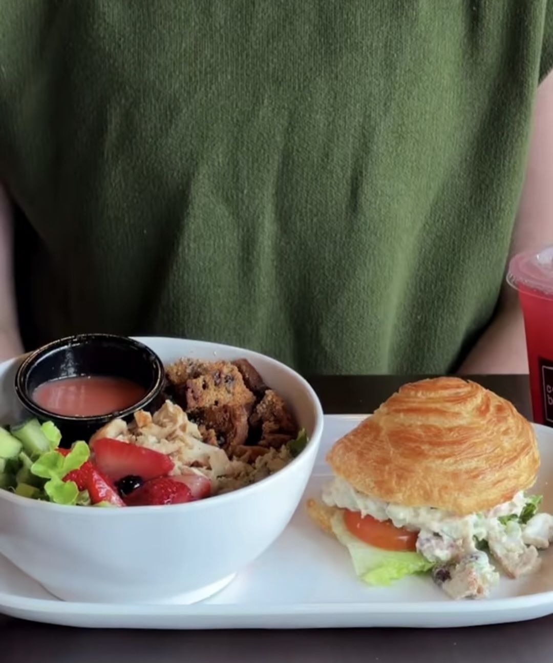 Coner Bakery 체인점들에서 2가지 메뉴 6월 할인행사 - 3