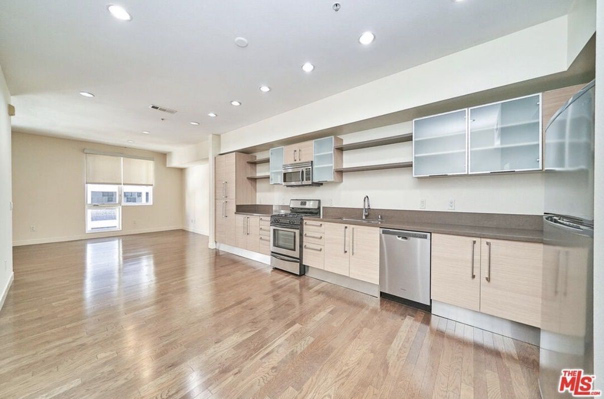 condo - Westlake, Los Angeles