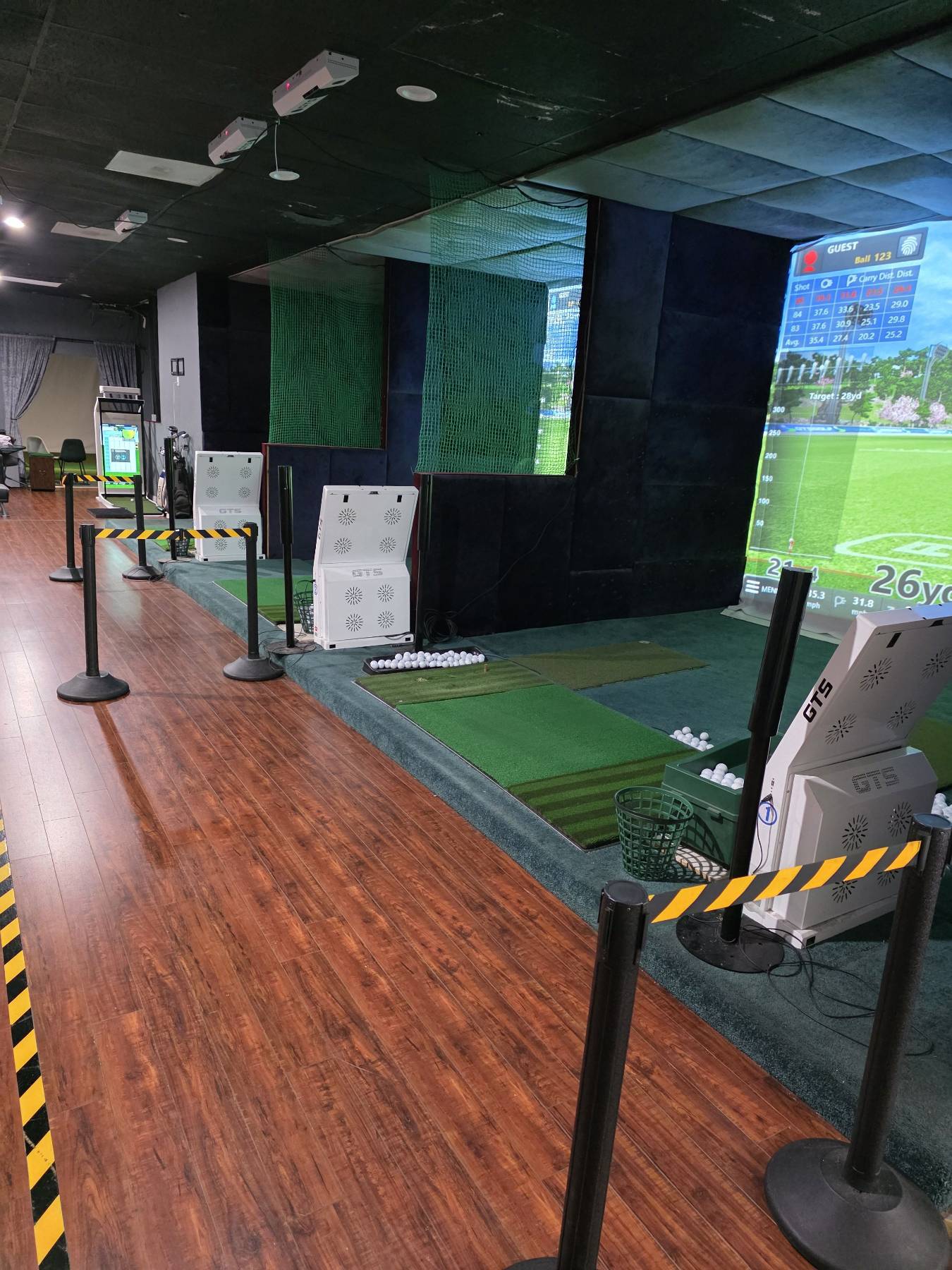 W screen golf