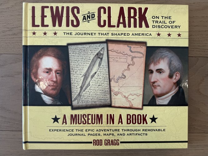 미국 역사책 Lewis and Clark On the Trail of Discovery