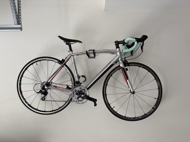 스페셜라이즈드 Allez Sport 로드바이크