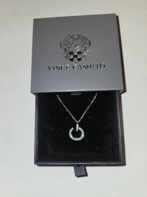 Vince Camuto 크리스탈 목걸이(새 상품)