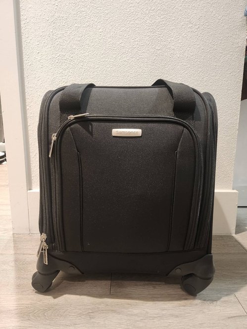 Samsonite USB Port 검은색 여행용 캐리어