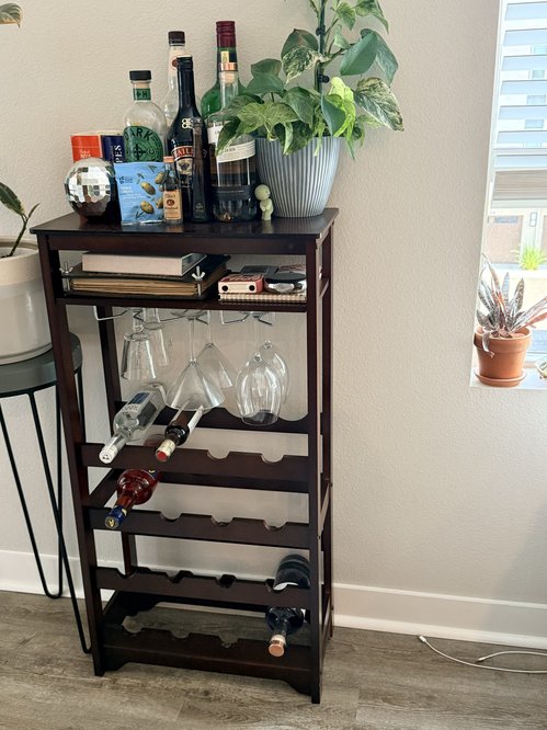 Bar / Wine rack