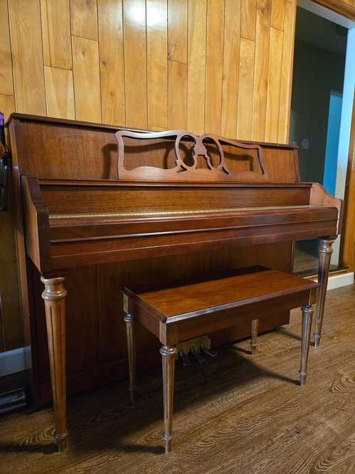 Yamaha piano