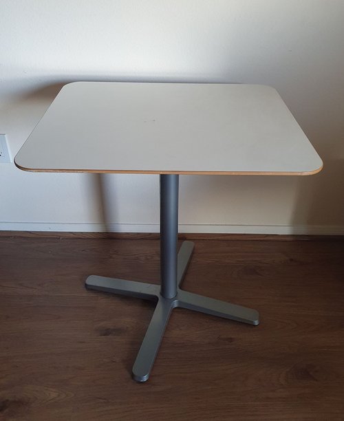 IKEA 화이트 탑 테이블
