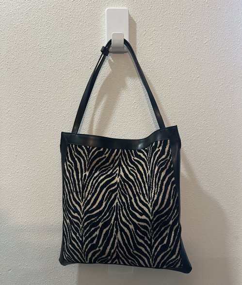 Zebra 숄더백