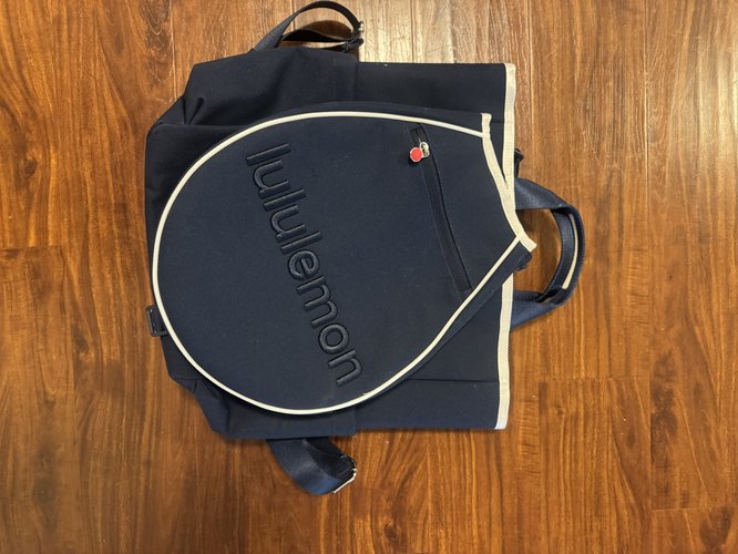 Lululemon tennis racket bag