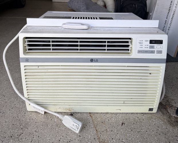 엘지 창문형 에어컨 12000 BTU