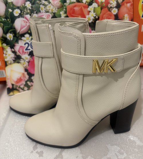 MK 크림색 힐 부츠
