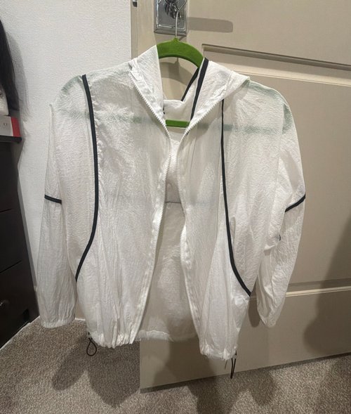 화이트 나일론 바람막이 후드 자켓