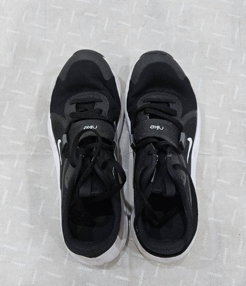 Nike 키즈 블랙/화이트 스니커즈 8.5(여)