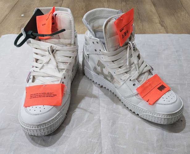 Off-White x Nike Air Force 1 화이트 오렌지 태그