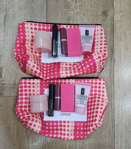 Clinique beauty 새것 세트 2개/ 6/29일날까지만 이 가격