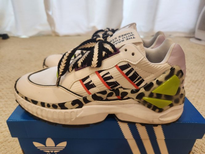 아디다스 ZX 500
