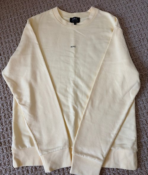 A.P.C. 라이트 레몬스웨트셔츠