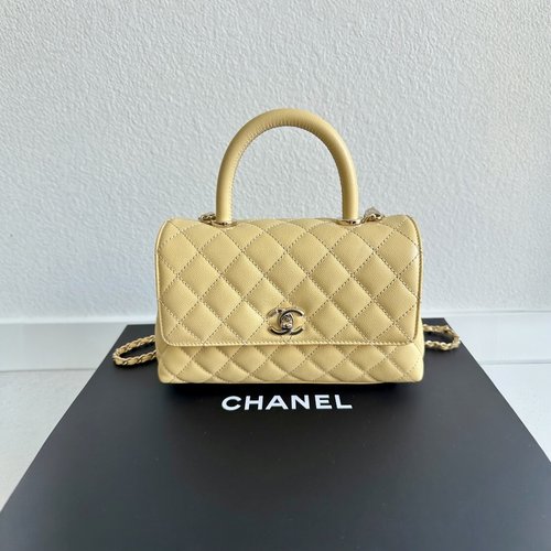 새상품 샤넬 코코 탑핸들 카프스킨 Coco Top Handle Small Caviar Quilted Champagne Gold hardware