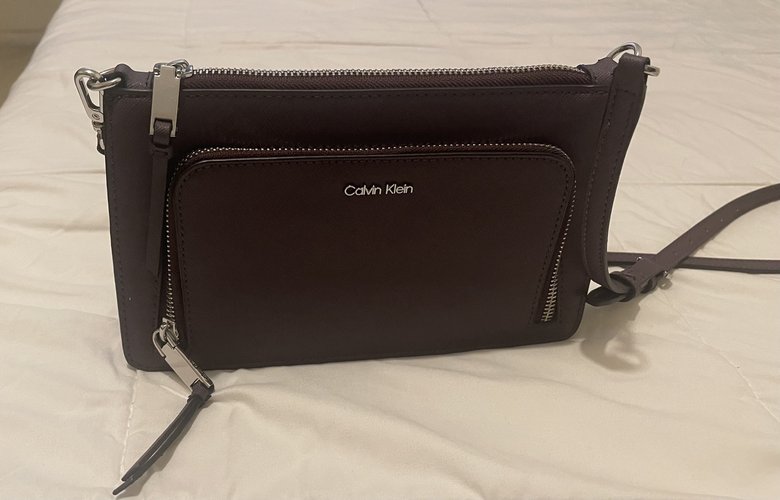 Calvin Klein 크로스백