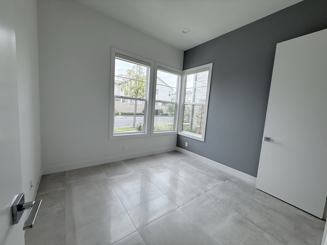 room - Lake Forest