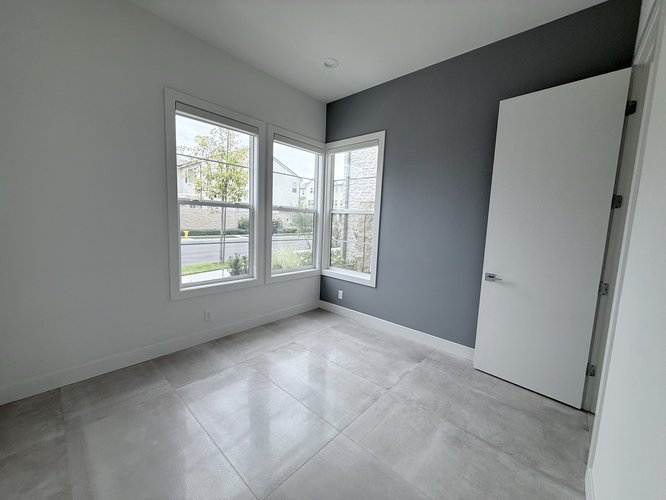 room - Lake Forest