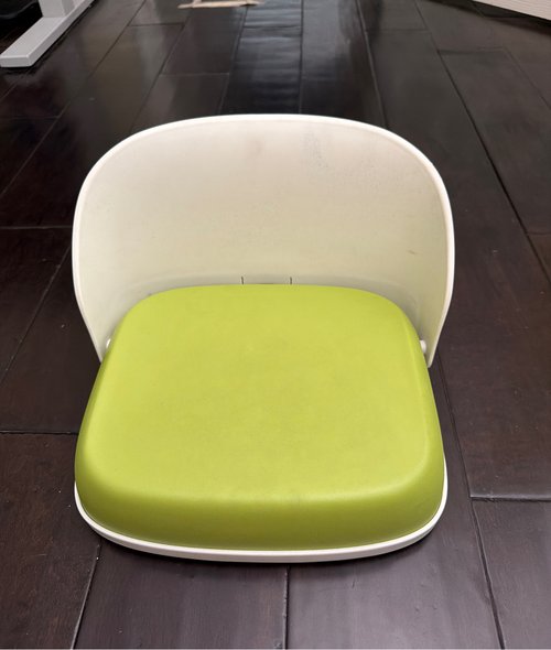 화이트 라임그린 쿠션 의자, OXO 제품이에요