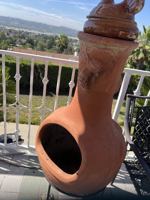 테라코타 야외 벽난로 (Chiminea)