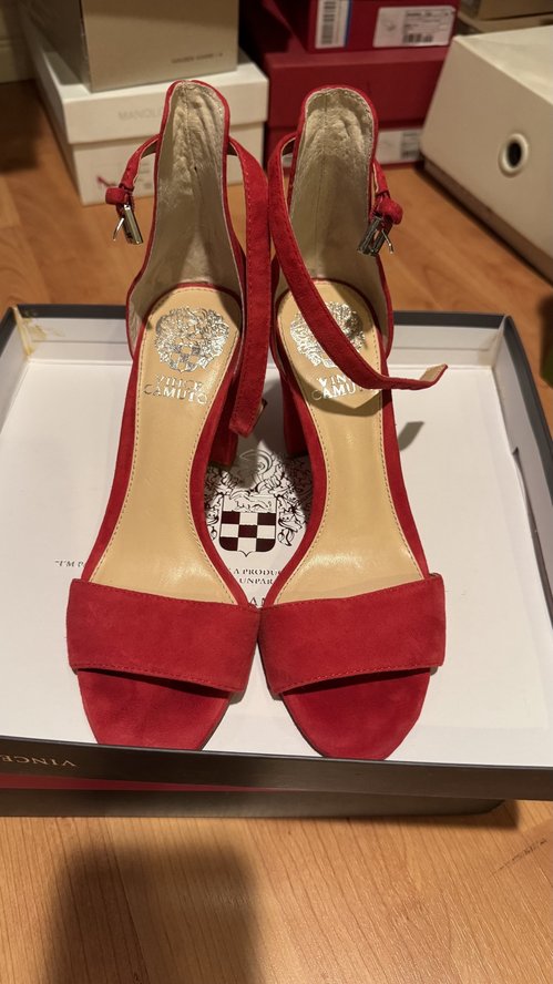 Vince Camuto size 5