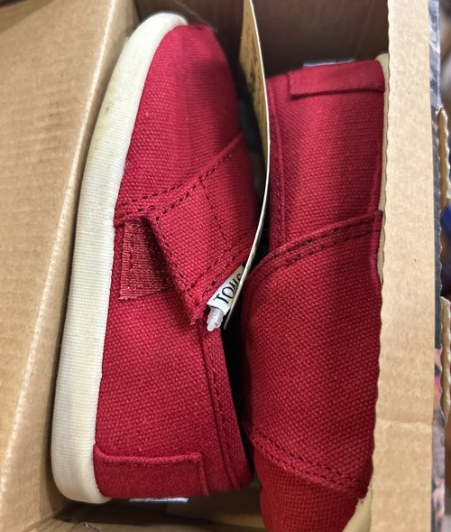 Toms 슬립온 스니커즈