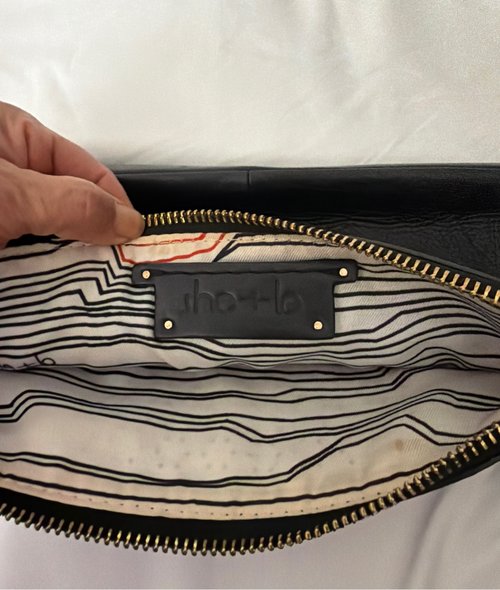 Chloé 블랙 레더 클러치백