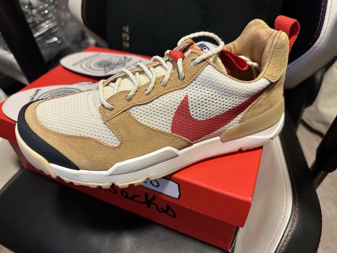 Nike Tom Sachs 스니커 베이지/레드