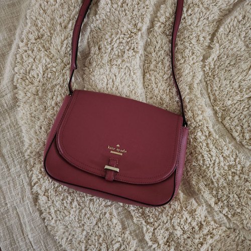 Kate Spade 진한 핑크 가방 (Medium)
