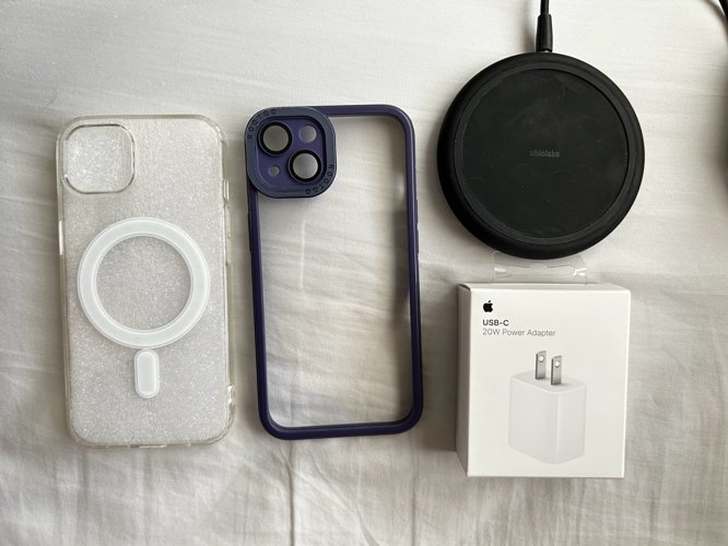 무선 고속충전기 (iphone15 case 덤으로드려요)