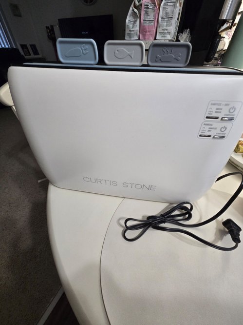 도마. 칼 소독기  자체 도마는 있읍니다